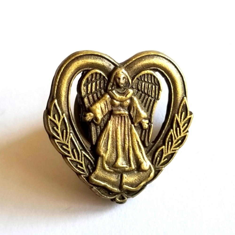 Vintage Angel in a heart pin brooch dark gold tone metal